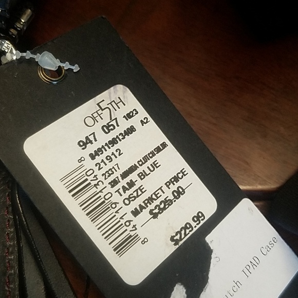 Olivia Harris Clutch/ IPad case carrier - Picture 5 of 6